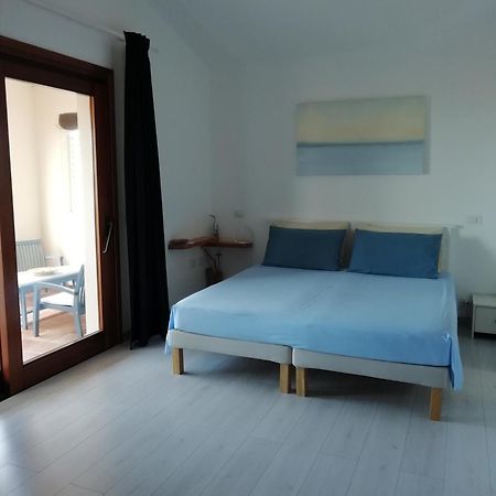 Frina Di Mari B&B San Teodoro  Exterior foto